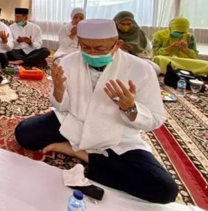 Doa Cek Endra Untuk Putra Walikota Jambi: Tempatkanlah Ananda Fabian Di SurgaMu