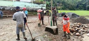 Salurkan Hobi Warga, Satgas TMMD Bangun Lapangan Voli