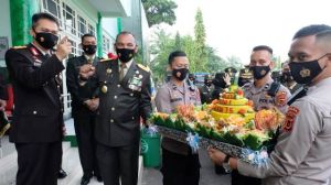 HUT TNI ke-75, Kapolda Jambi Beri Surprise ke Korem 042/Gapu