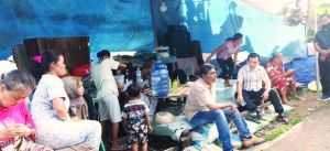 Turut Prihatin, Haris Kunjungi Pengungsi Sengketa Lahan di Simpang III Sipin