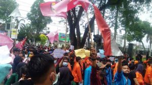 Ratusan Mahasiswa Jambi Turun ke Jalan Tolak Omnibuslaw