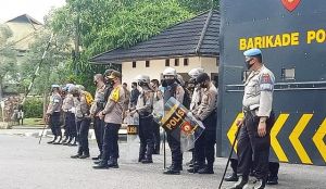 Polda Jambi Kerahkan Ribuan Personel Amankan Demo UU OmnibusLaw di DPRD