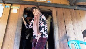 FOTO: Kahay... Ratu Munawarah Tampil Ala Perempuan Rantau Panjang