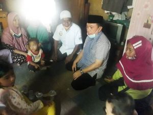 Al Haris Saat Mampir ke Rumah Warga, Akrab dan Langsung Masuk Dapur