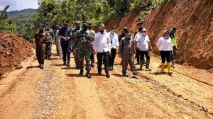 Dampingi Danrem 042/Gapu ke Lokasi TMMD Desa Sungai Langkap, Adirozal: Ini Kehormatan Bagi Kami