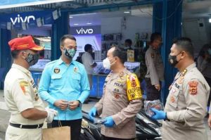 KNPI Apresiasi Polres Tanjabbar Bagi Masker Sehat