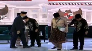 Debat Kandidat Ditutup, Al Haris Cium Tangan Lalu Gandeng Fachrori Turun Panggung 