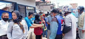 Peringati Sumpah Pemuda, KNPI Sarolangun Bakti Sosial dan Bagikan Masker ke Warga