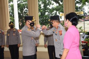 Penyambutan Kapolda Jambi Irjen Pol A.R Wibowo Dilakukan dengan Sederhana tanpa Pedang Pora