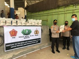 Polda Jambi Terima Bantuan Beras 100 Ton Untuk Warga Terdampak Covid-19 