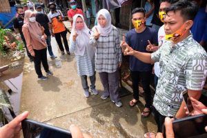 Sambangi Tanjabtim, Warga Sambut Antusias Kedatangan Ratu