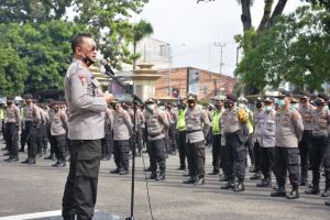 Polda Jambi Gelar Apel Kesiapan dan Pembangian APD ke Petugas Keamanan TPS