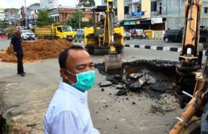 Jalan Provinsi di Patimura Jeblos ke Bawah, PUPR : Alat Sudah Diturunkan