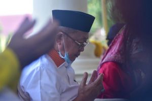 CE-Ratu Boyong Lima Alat Bukti ke MK