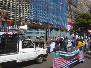 Kasus Mobilisasi ASN Dihentikan, Pendemo dari Jambi Geruduk Bawaslu RI