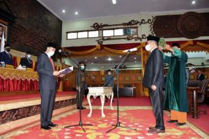 Ketua DPRD Provinsi Jambi Resmi Lantik Syahruddin Gantikan Anwar Sadat