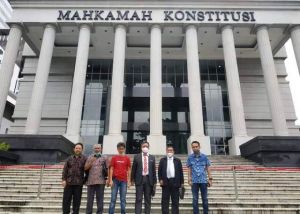 Ajukan Diri Sebagai Pihak Terkait Di MK, Hamdan Zoelva Pimpin Tim Hukum Haris - Sani