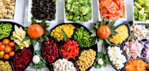 Jenis Makanan yang Harus Dihindari Pasien Covid-19