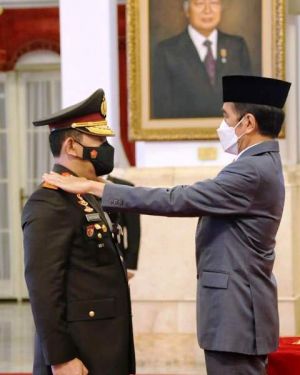 Presiden Jokowi Resmi Melantik Listyo Sigit Jadi Kapolri Baru