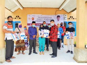 Kunjungan Aspirasi Awal Tahun, SAH Kembali Bagi Sembako Untuk Masyarakat