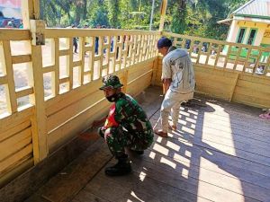 Bersama Santri, Satgas TMMD Siapkan Lokasi Sunatan Massal Saat Pembukaan