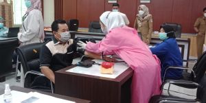 Setelah Media, Giliran Anggota DPRD Kota Jambi Di Vaksinasi