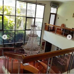 Sewa Rumah Mewah 150 Juta, Keramik Lantai Hingga Lampu Gantung Dipreteli dan Dibawa Kabur