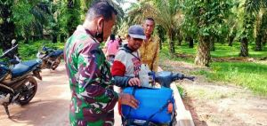 Penasaran Ada Warga Tiap Hari Bawa Drigen, Kapten Inf Suyadi: Ternyata Isinya Ikan