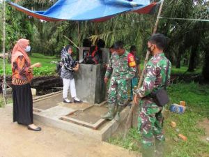 Bidan Desa Cek Rutin Kesehatan Satgas TMMD di Sungai Terap
