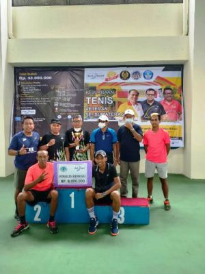 Tim Pemprov Jambi Raih Juara II Kejuaraan Tenis Veteran Se-Sumatra di Padang