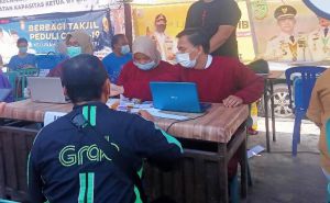 Ratusan Ojol di Kota Jambi Ikut Vaksinasi Di Terminal Rawasari