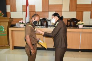 Kejari Merangin Bahas WBK Bersama Pegawai 