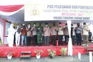 Bupati Anwar Sadat, Dandim dan Kapolres Tinjau Pos Penyekatan Mudik Perbatasan Riau