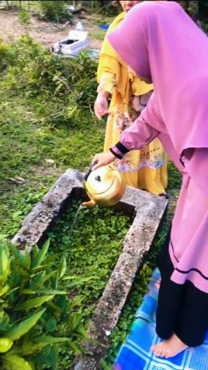 FEATURE: Tradisi Ziarah Kubur Di Tengah Pandemi: Hindari Kerumunan Cegah Penularan Covid-19