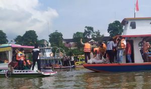 Hari Waisak, Satu Ton Ikan Dilepas Di Danau Sipin Kota Jambi