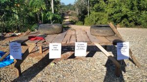 Tuntutan Ditolak, SPBM Blokir Akses Jalan PT KPAL