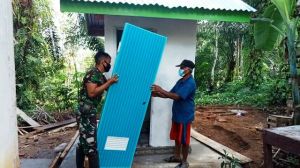 Berkat Kerjasama Satgas TMMD dan Warga, Pembangunan MCK  Posyandu Hampir Rampung