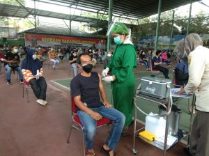 Vaksinasi di Makorem 042/Gapu Disambut Antusias  Masyarakat Jambi
