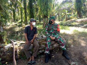 Apresiasi Warga Untuk Satgas TMMD Terungkap Saat Dansatgas  Bersama Warga