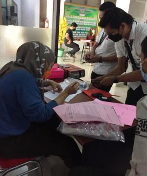 Ditreskrimsus Polda Jambi Serahkan Berkas Perkara Bos Judi Online Cs ke Kejaksaan