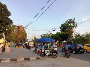 Tugu Keris Masih Ditutup, Pedagang Tunggu Dibuka Kembali