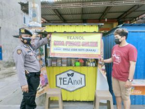 Kurangi Kerumunan, Polda Jambi Fasilitasi Masyarakat Agar Pesan Makanan Via Online Demi Kesehatan