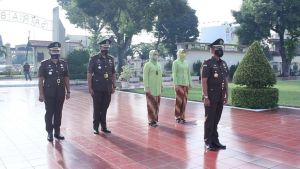 Peringati HBA ke 61 dan HUT IAD ke 21, Kejaksaan Tinggi Jambi Ziarah ke TMP Satria Bakti