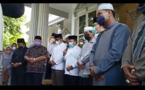 Lepas Jenazah Hasip Kalimuddin Syam, Gubernur Al Haris:  Pengabdiannya Hingga Akhir Hayat 