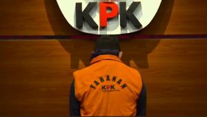 Setelah Ditangkap di Jambi, KPK Umumkan Paut Syakarin Tersangka dan Langsung Ditahan 