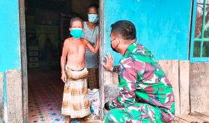Diberi Masker dan Beras Warga Pelosok Desa Ini Tersenyum
