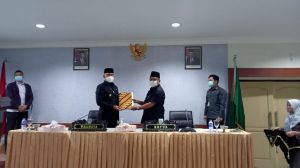 DPRD Kota Jambi Gelar Rapat Paripurna, Tanggapan Fraksi Terhadap Rencana APBD Perubahan 2021