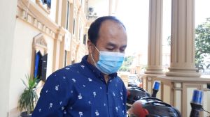 Diperiksa Penyidik KPK Selama 30 Menit, Iim: Masih yang Lamolah