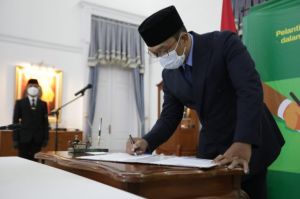 Gubernur Lantik Lima Pejabat Baru Pimpinan Tinggi