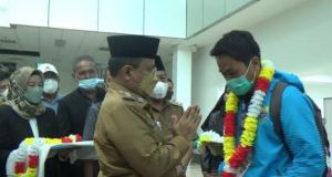 Maulana Sambut Atlet Kota Jambi Yang Bertanding Di PON Papua